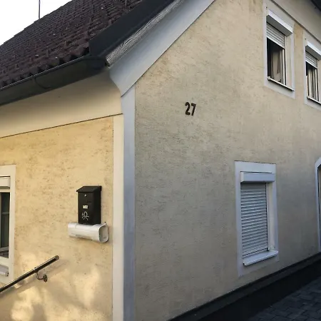 Haus Moraig Homestay *